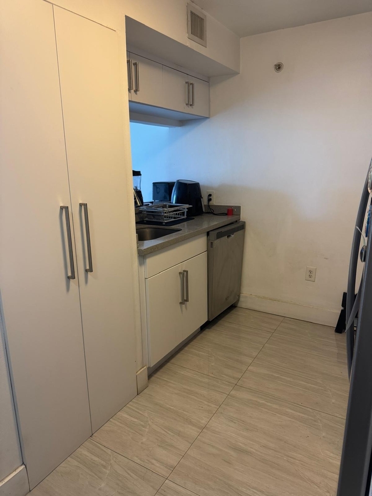 102 Sw 6th Avenue - Photo 12