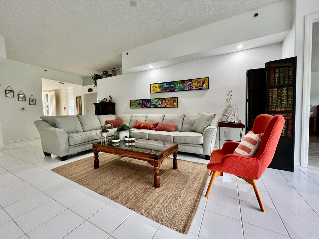2431 Nw 59th Street - Photo 4