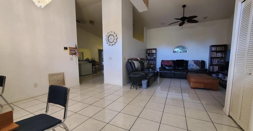 3004 Se Suntan Court Court Se - Photo 2