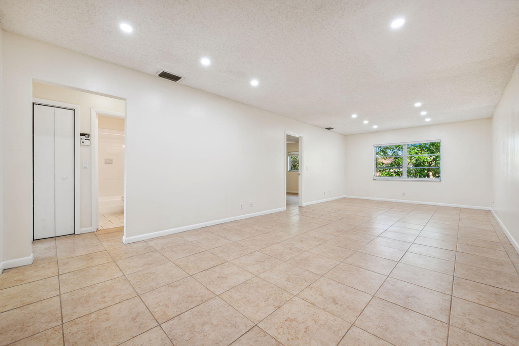 308 Southwind Court - Photo 5