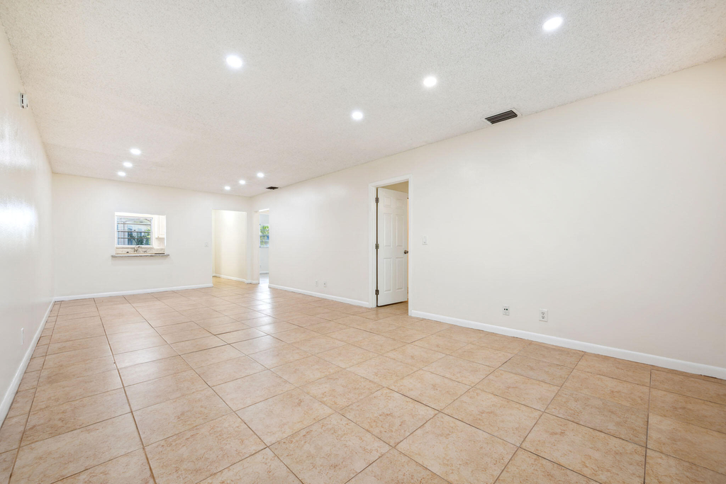 308 Southwind Court - Photo 6