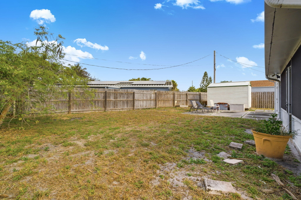 1123 Se 2nd Avenue - Photo 32