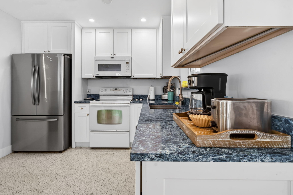 1123 Se 2nd Avenue - Photo 35