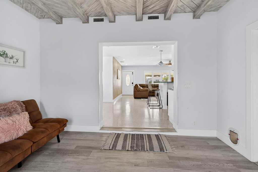 1123 Se 2nd Avenue - Photo 17