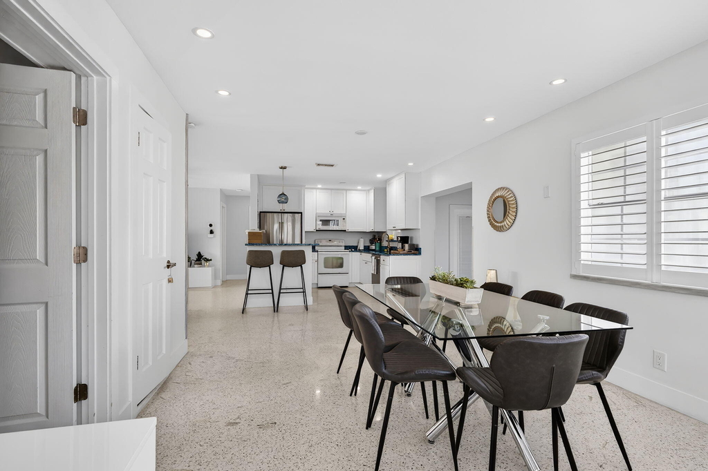 1123 Se 2nd Avenue - Photo 10