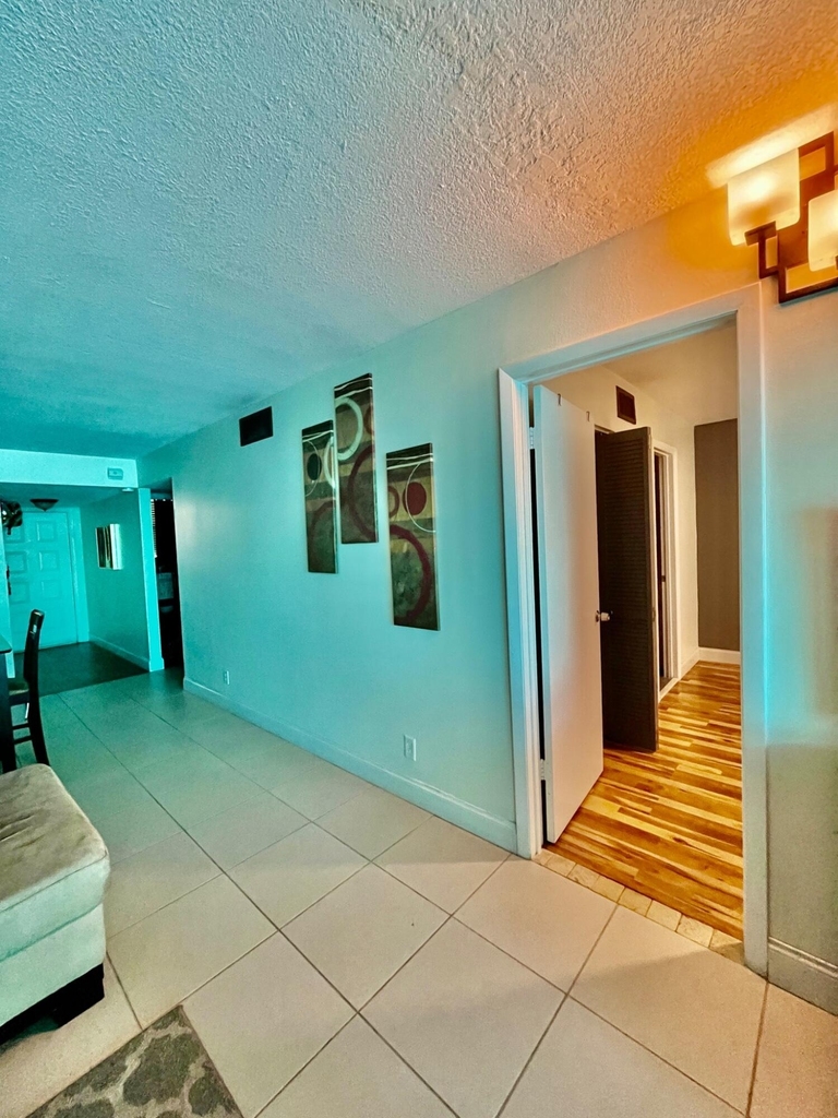 113 Lake Emerald Drive - Photo 2