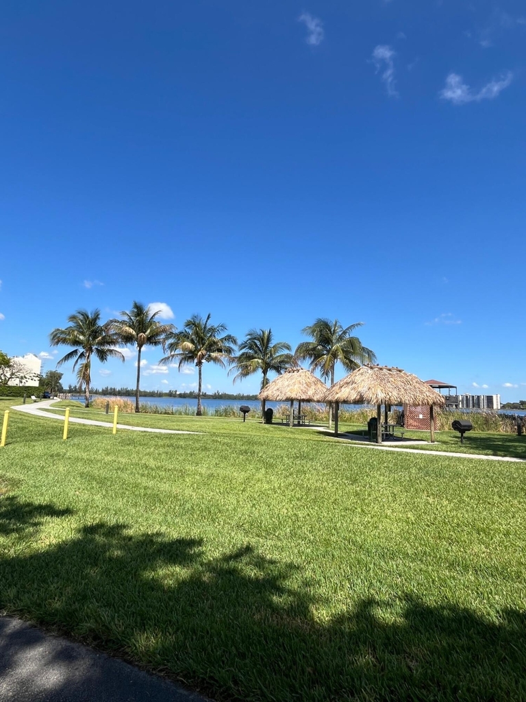113 Lake Emerald Drive - Photo 8