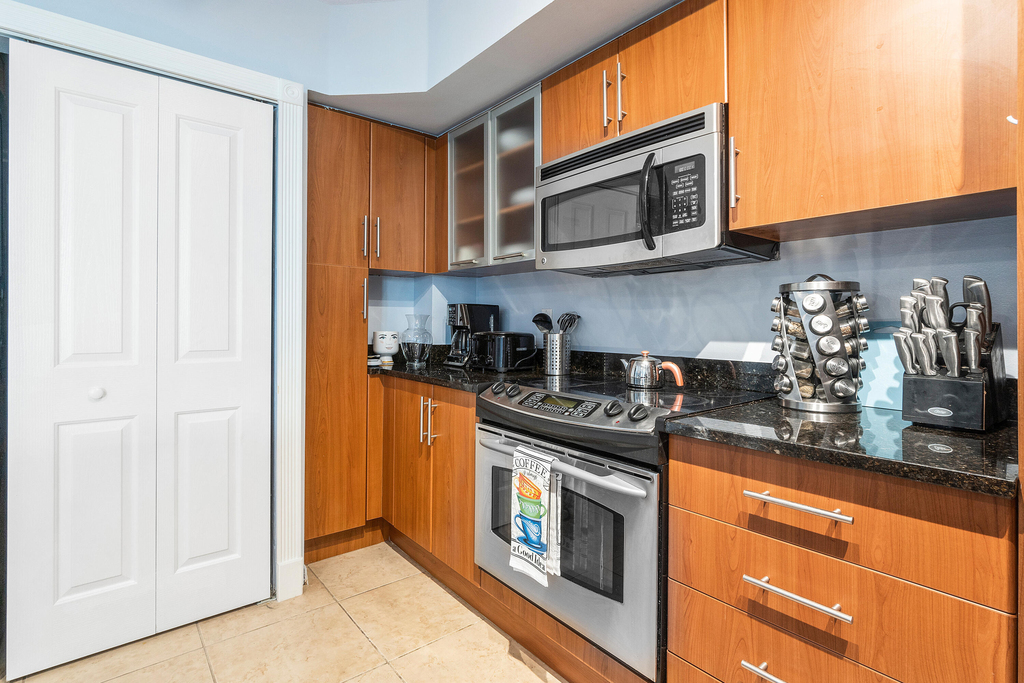 600 S Dixie Highway - Photo 10