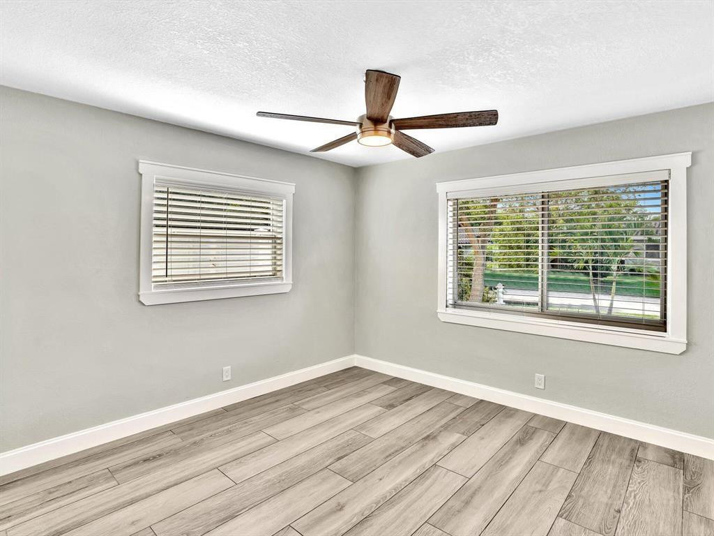 541 Ne 18th Street - Photo 10