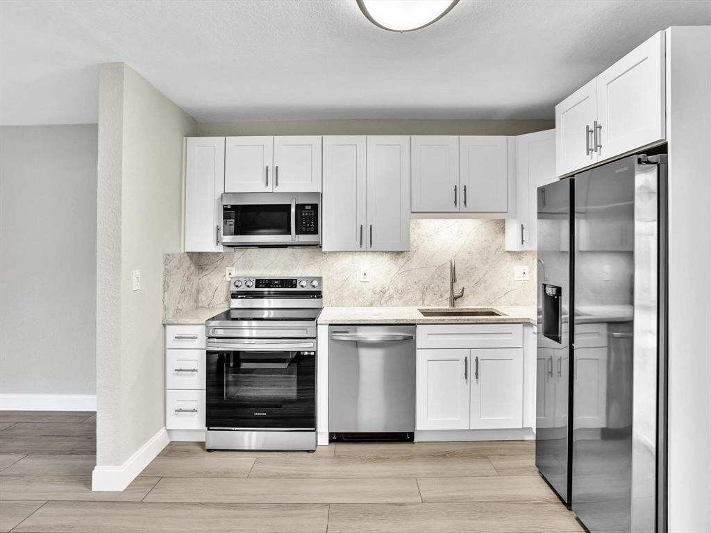 541 Ne 18th Street - Photo 3