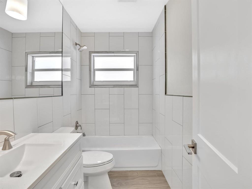 541 Ne 18th Street - Photo 11