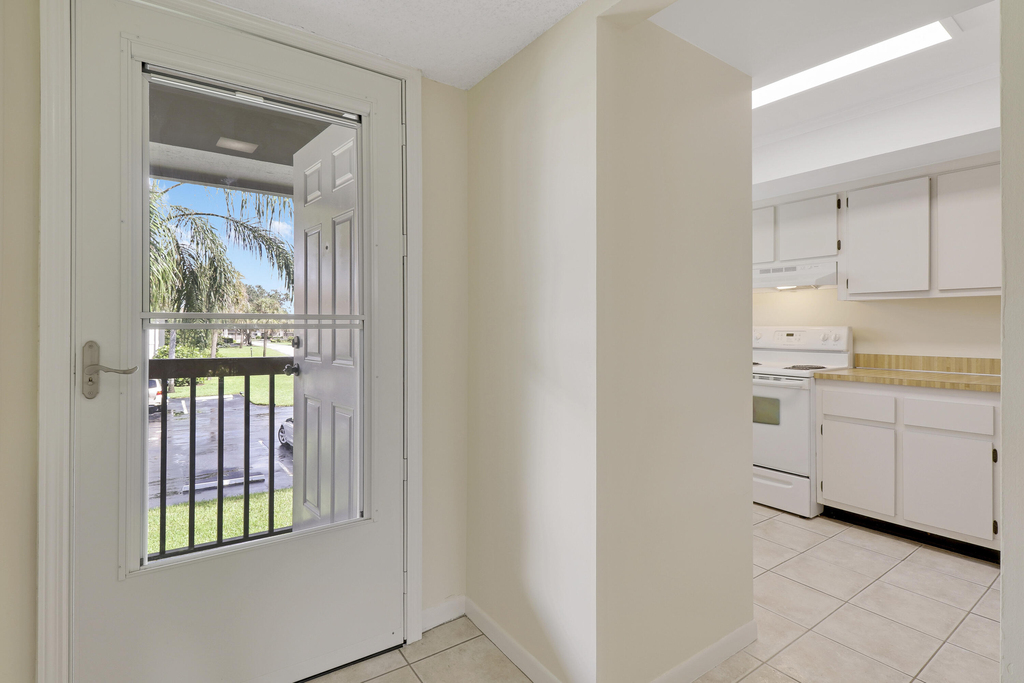 1600 Ne Dixie Highway - Photo 3
