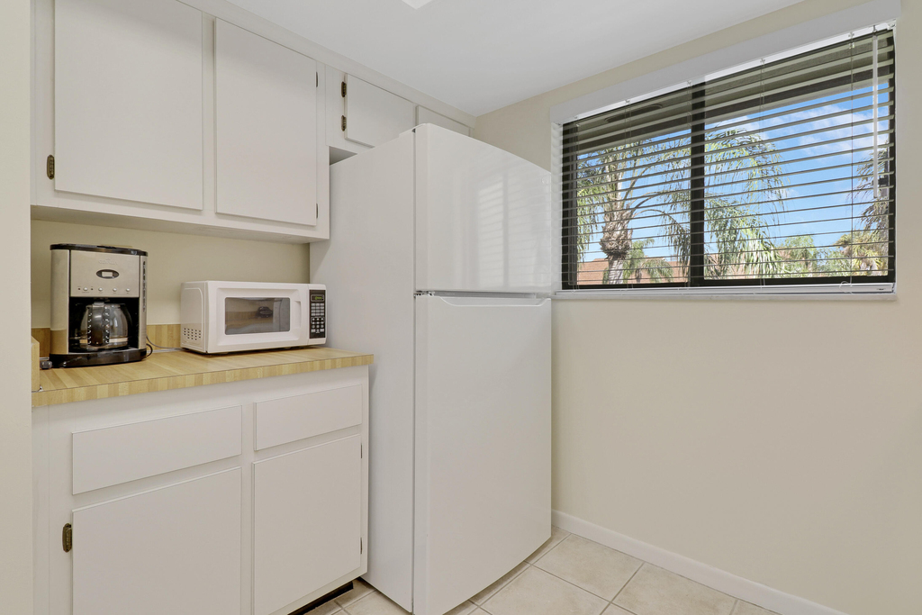 1600 Ne Dixie Highway - Photo 7