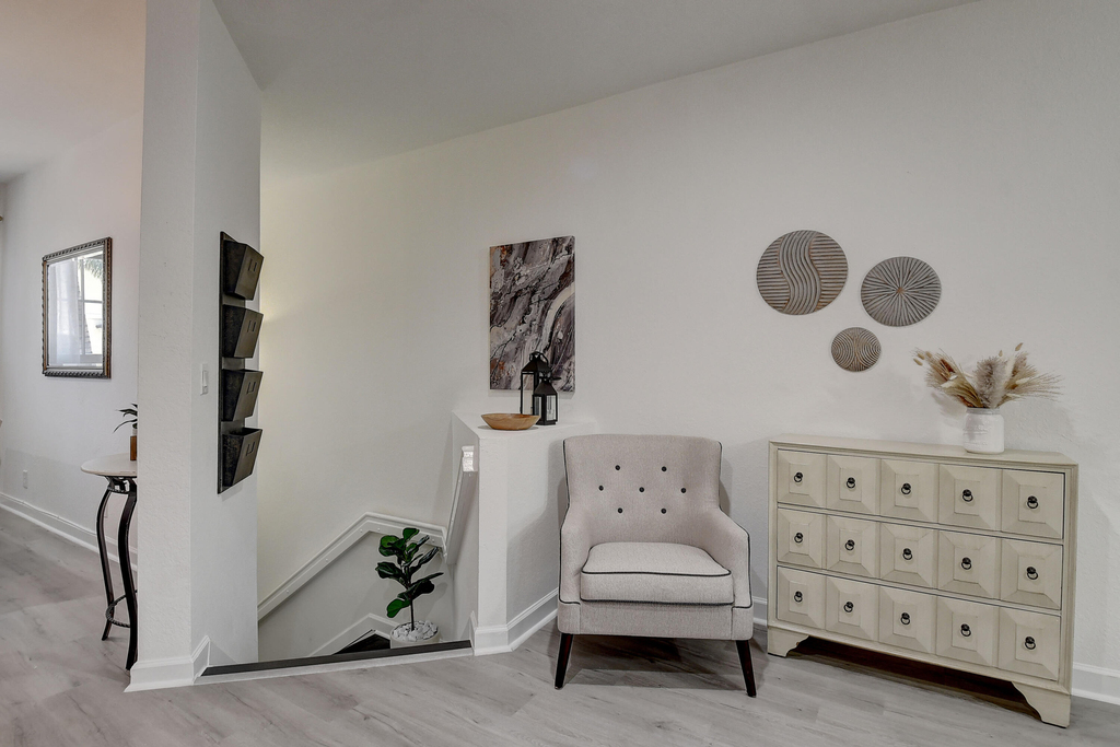 525 Bayfront Drive - Photo 4