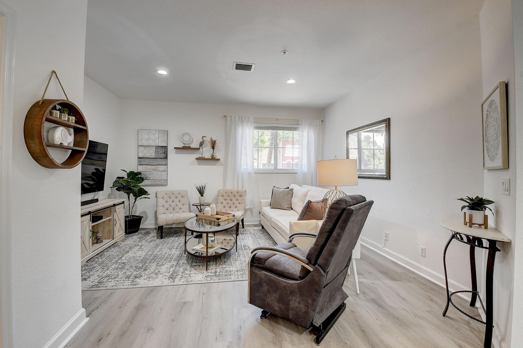 525 Bayfront Drive - Photo 6