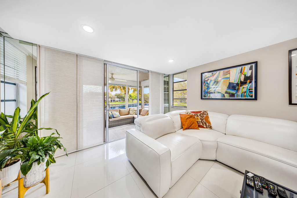 4261 W Palm Aire Drive - Photo 14