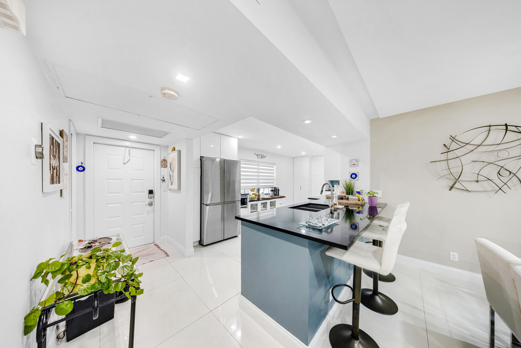 4261 W Palm Aire Drive - Photo 0