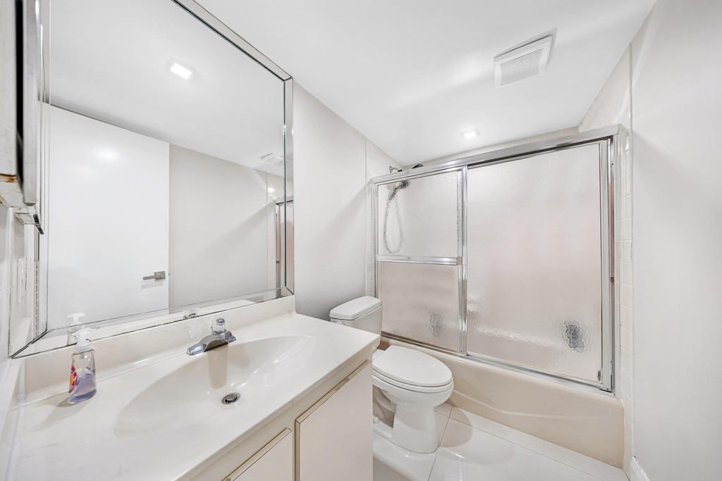 4261 W Palm Aire Drive - Photo 21