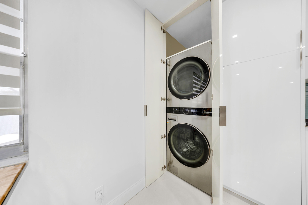 4261 W Palm Aire Drive - Photo 3