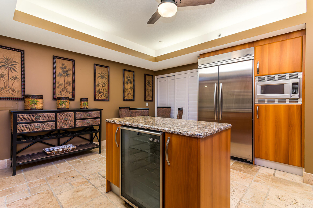 2051 Se 3rd Street - Photo 8