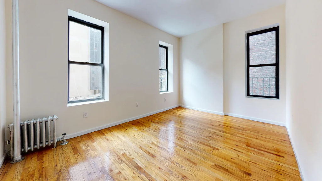 East 38th Street - Photo 3