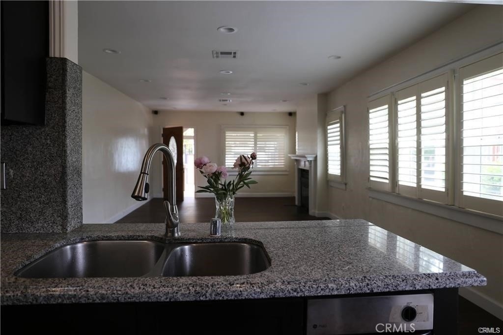 1323 N Cherokee Avenue - Photo 11