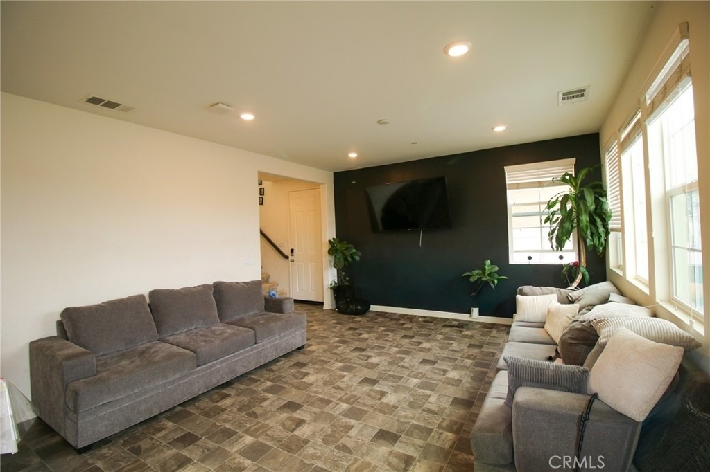 30346 Village Knoll Drive - Photo 3