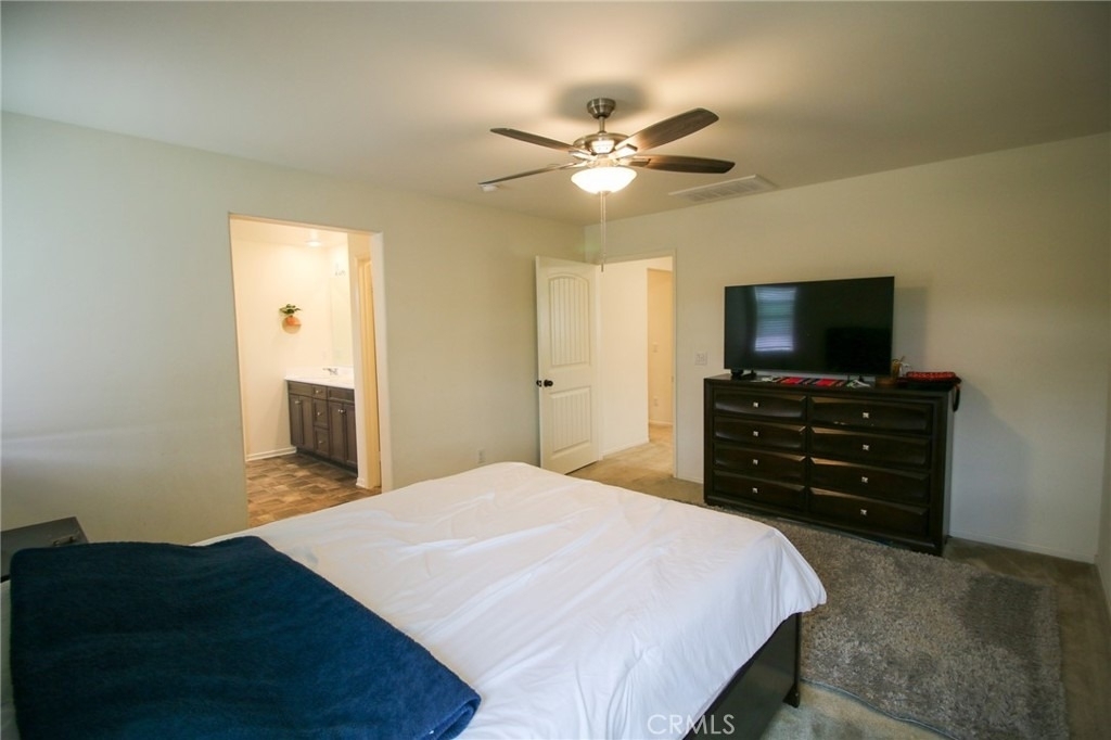 30346 Village Knoll Drive - Photo 7