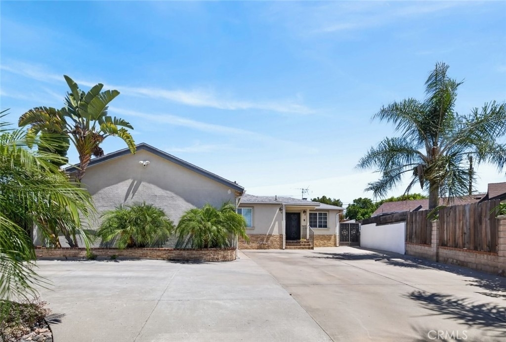 14827 Dearborn Street - Photo 2
