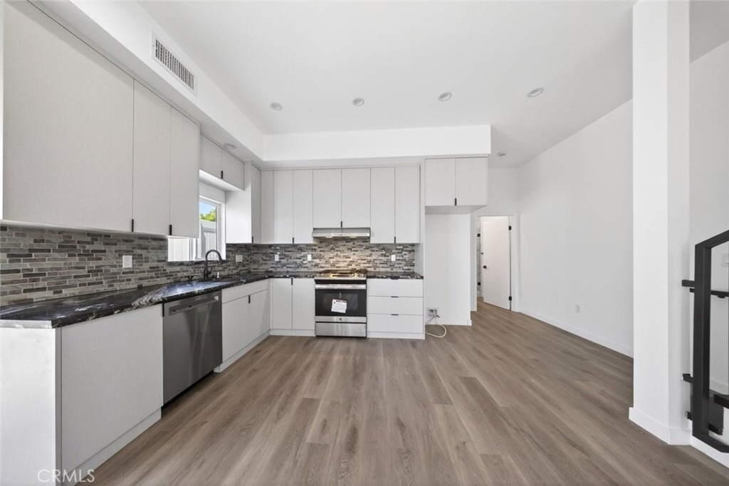14827 Dearborn Street - Photo 13