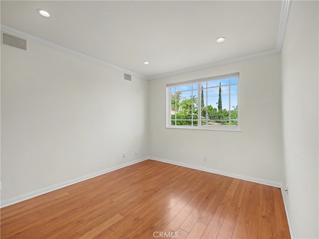 24060 Hatteras Street - Photo 40