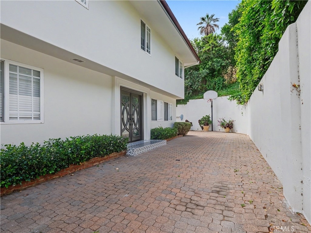 24060 Hatteras Street - Photo 49