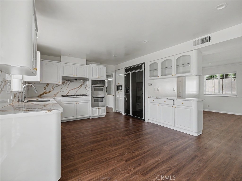 24060 Hatteras Street - Photo 16