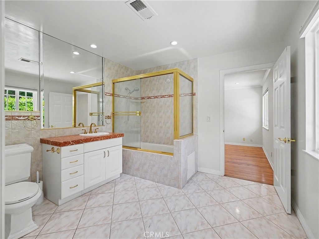 24060 Hatteras Street - Photo 31
