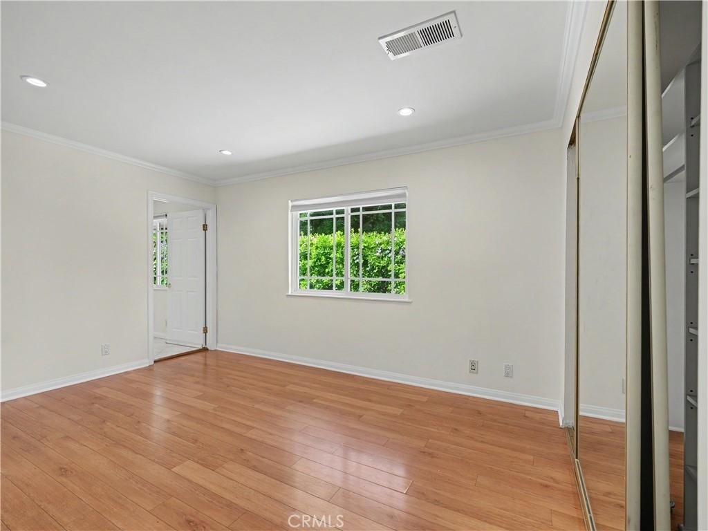 24060 Hatteras Street - Photo 32