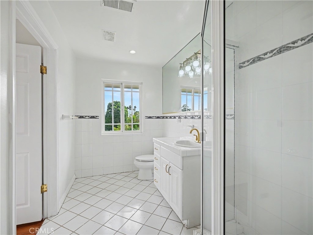24060 Hatteras Street - Photo 37