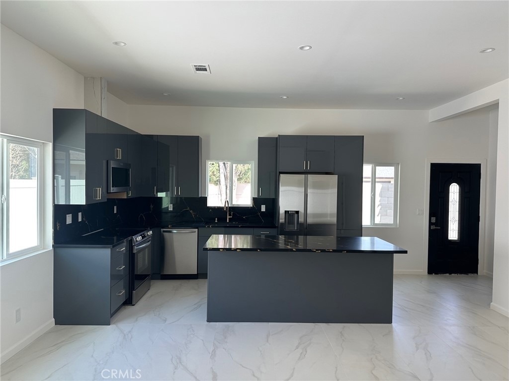 7532 Sausalito - Photo 2