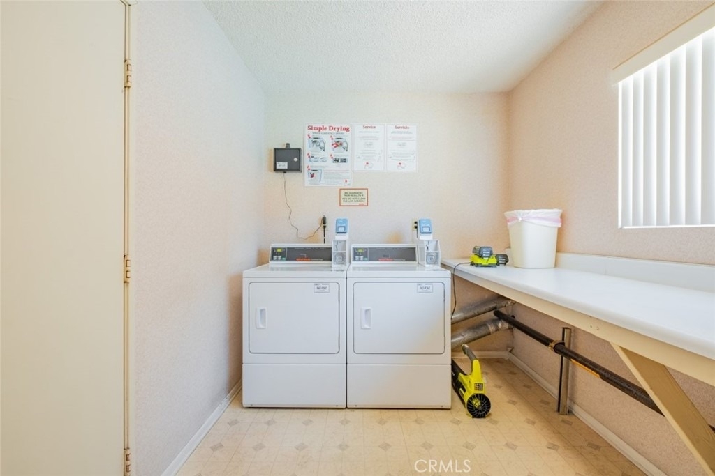 4487 Colbath Avenue - Photo 21