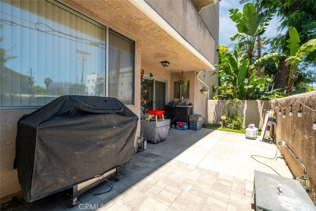 4487 Colbath Avenue - Photo 19
