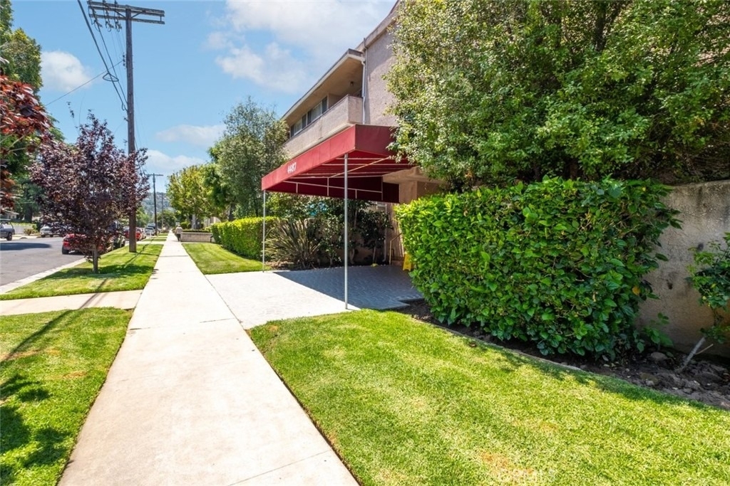 4487 Colbath Avenue - Photo 23