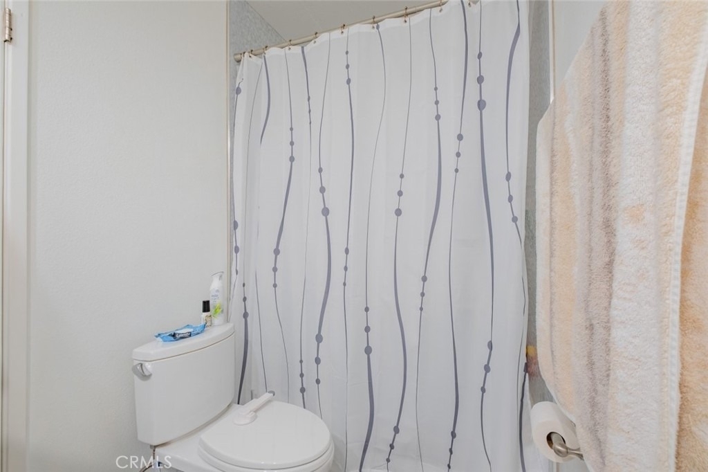 4487 Colbath Avenue - Photo 9