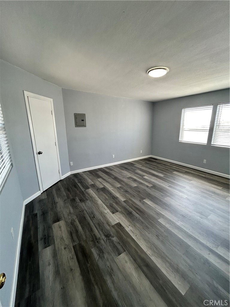 6517 1/2 Avalon Boulevard - Photo 2