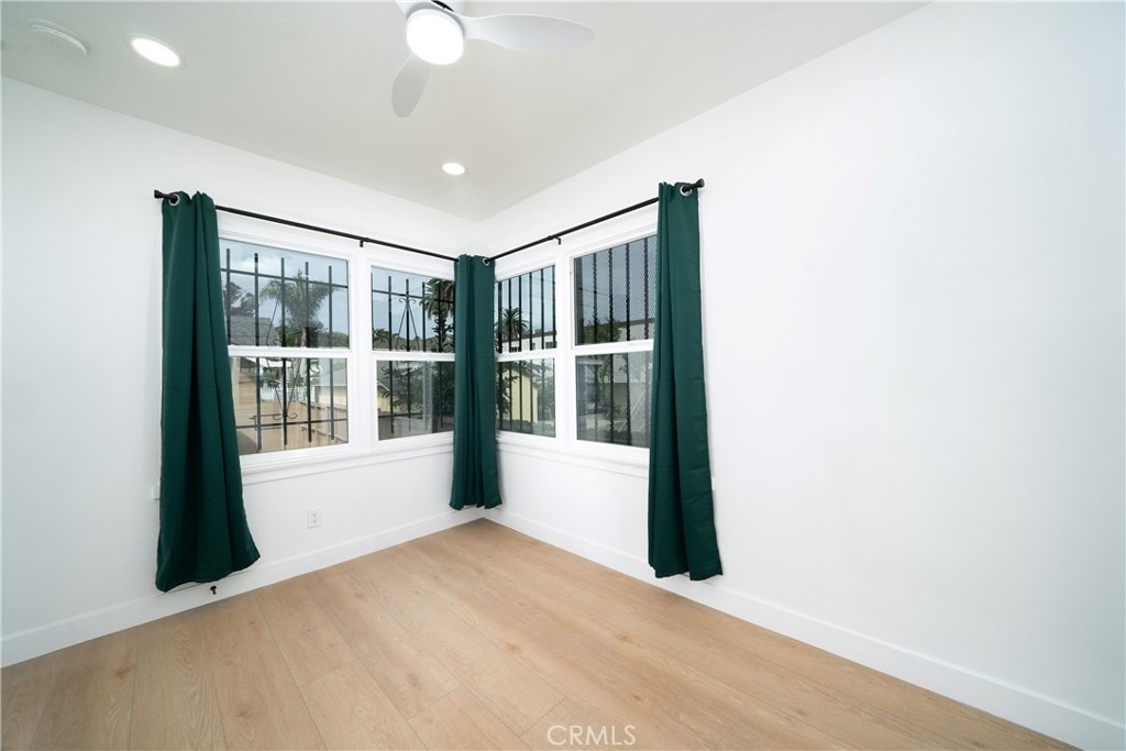 1048 Cedar - Photo 2