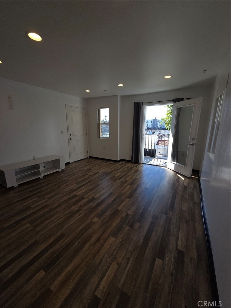 14537 Archwood - Photo 4