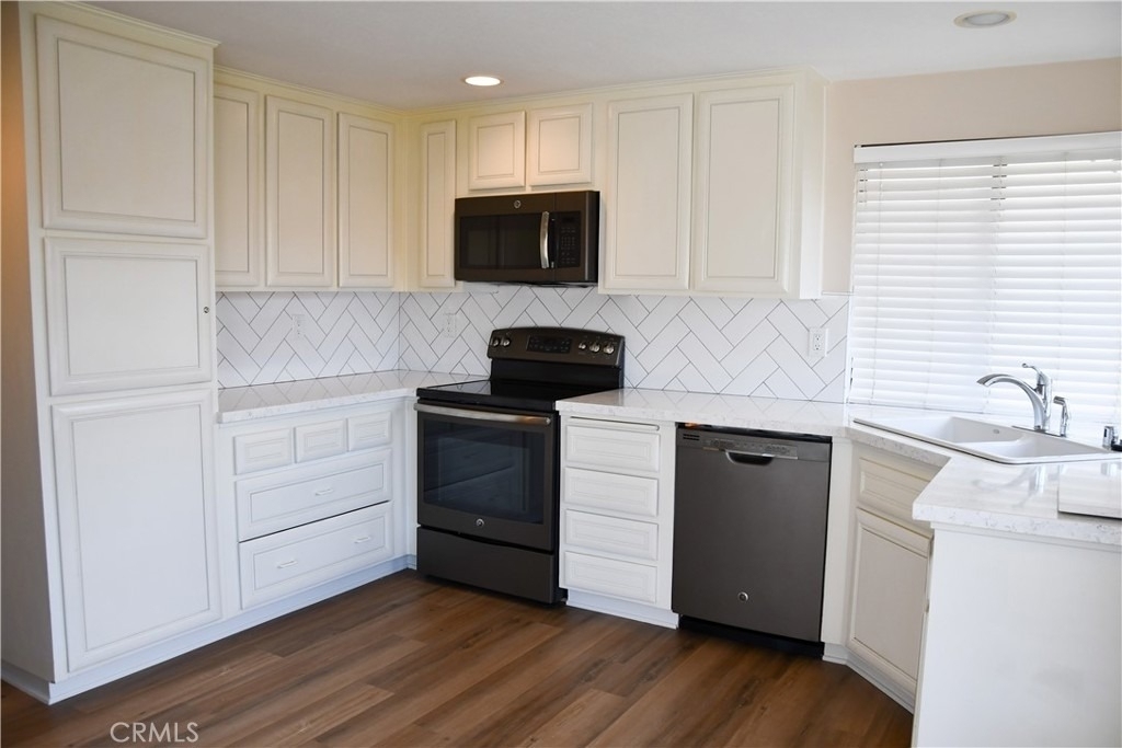 2337 E Skyline Drive - Photo 20