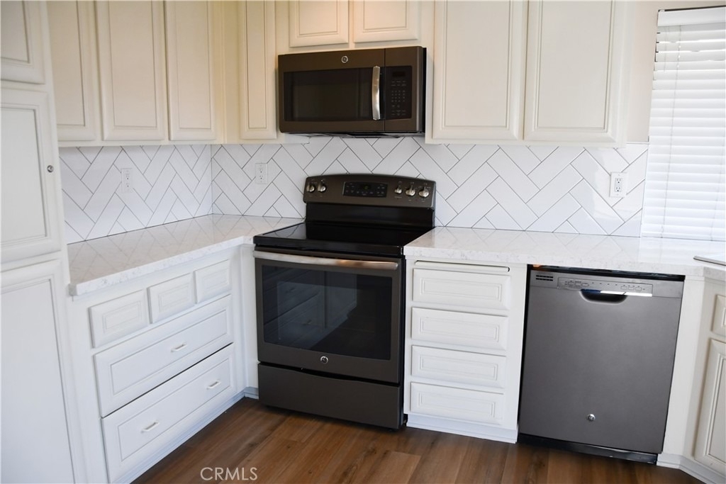 2337 E Skyline Drive - Photo 19