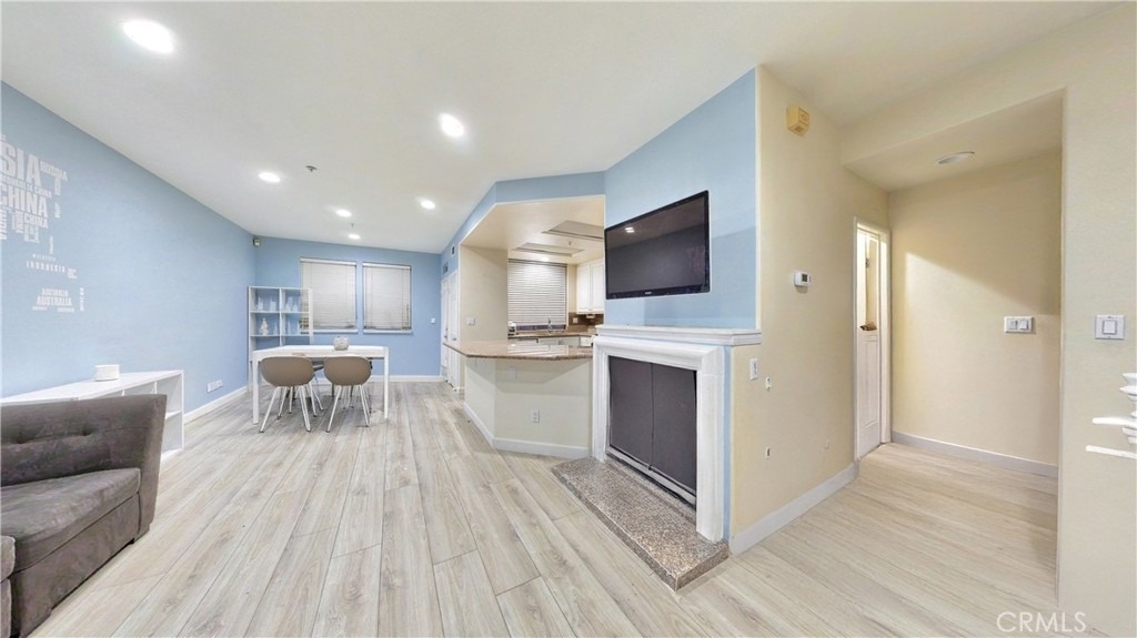 332 W Summerfield - Photo 13