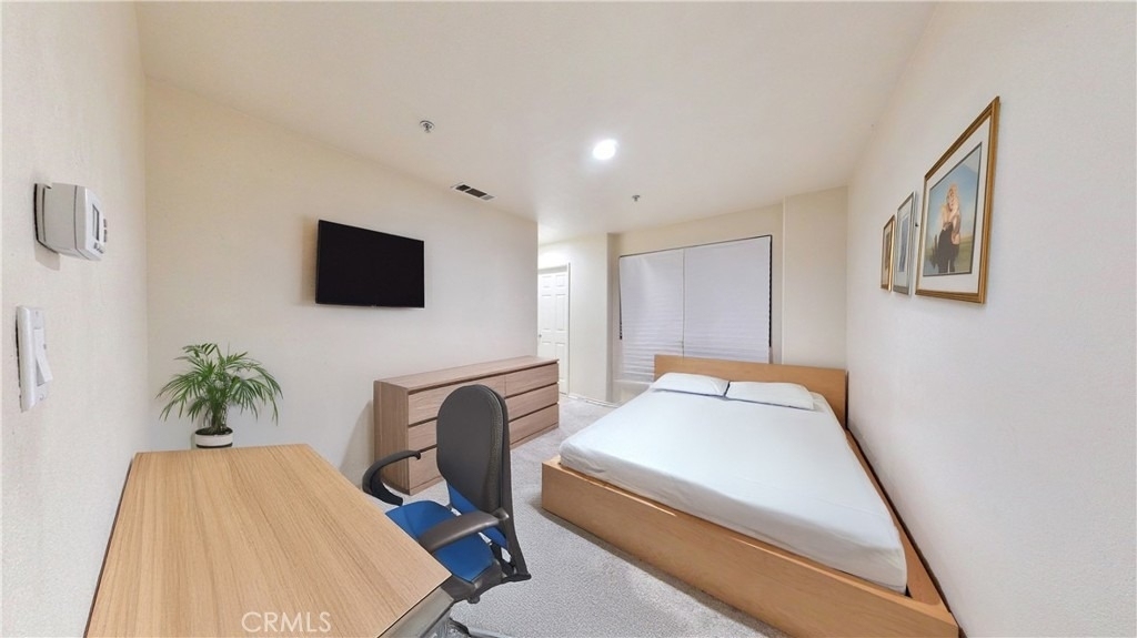 332 W Summerfield - Photo 2