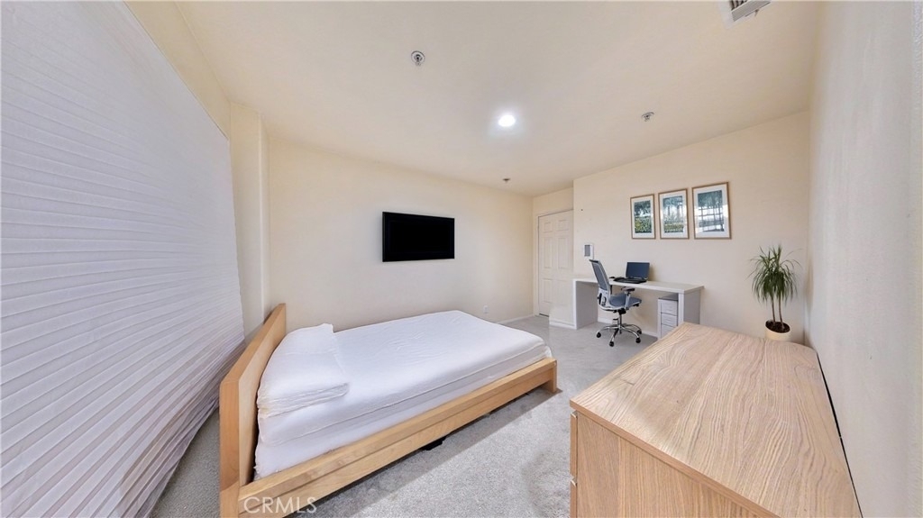 332 W Summerfield - Photo 4