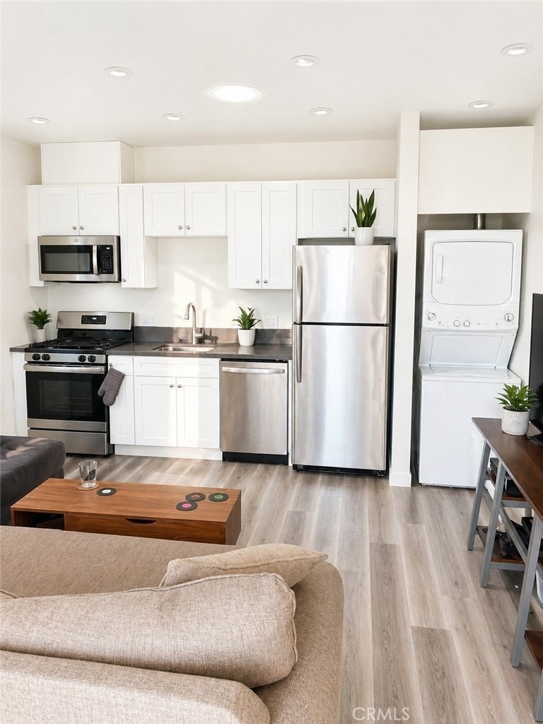 611 W Walnut - Photo 12